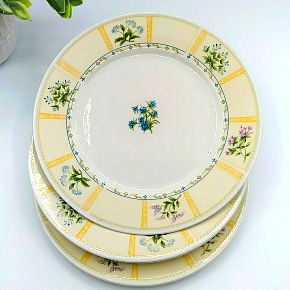 🍭HP! 4 Flowered Bouquet 7.5" plates. Lynns Fine China "Claryssa" - Picture 2 of 7
